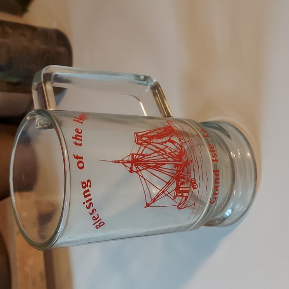 Grand Isle, Louisiana Blessing of the Fleet Glass Mug - Picture 6 of 10